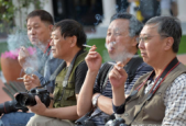 专家称仅凭意志力戒烟难度大科学方法助力成功