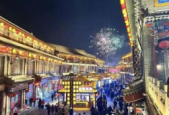 老包头街区新春迎来异国游客潮
