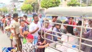 中国救援队伍深入缅甸曼德勒市街头为灾民开展义诊服务  第1张