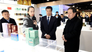西北最大进口保税商品展销综合体开业打造跨境消费新地标  第1张