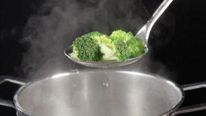 这些常见蔬菜不焯水等于服毒  第1张